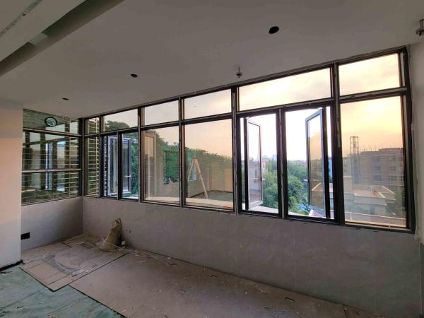 Casement en aluminium pour fenêtres Anodisation / électrophorèse / revêtement en poudre