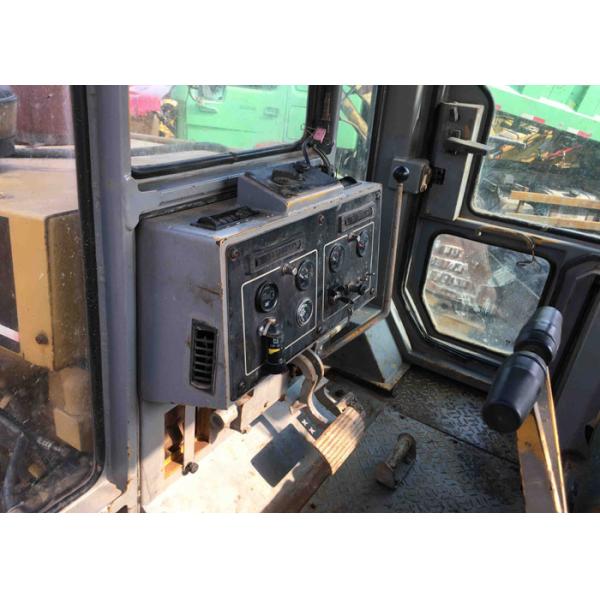 Новая модель КАТ Д6Г бульдозера Кравлер желтого цвета подержанная 2012 сделанного года