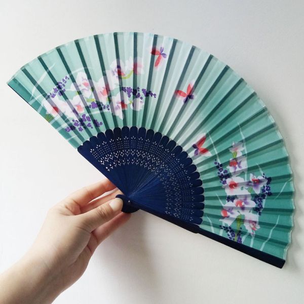 [I AM YOUR FANS] Sufficient Stock! Nice Silk Fabric Bamboo Ribs Fans butterfly Sakura Japanese Wedding Gift Floding Hand Fan