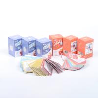 Modelo de rompecabezas de colores Juego de cartas para todas las edades