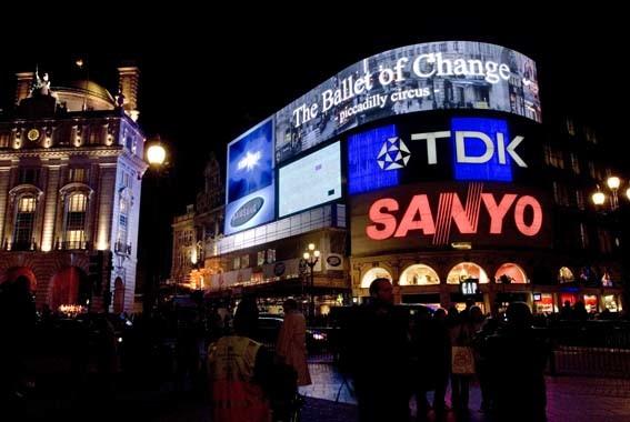 Full Color Led Outdoor Advertising Screens , Commercial LED Wall Panel Board P6