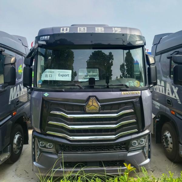 Customized Request HOWO Gas Tractor 840 510HP 6*4/4*2/6*2 Customizable Transport Truck