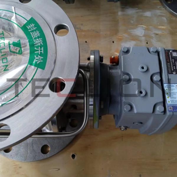 Valve rotative pour le transport de matériaux au carbone poreux