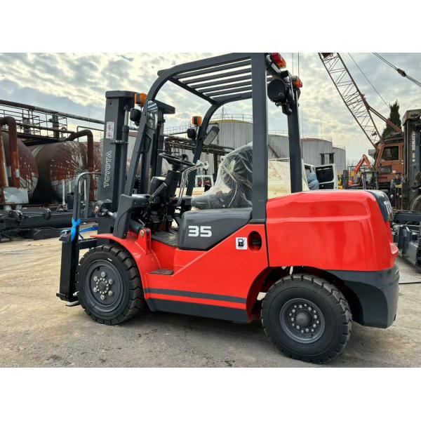 3 Ton Lifting Capacity Japan Forklift with 3.5 Ton Capacity and DC Motor Power Source