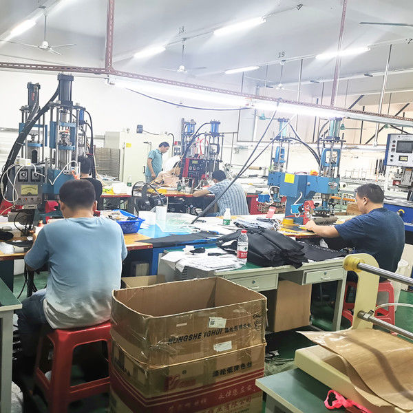 Заплаты одежды животной вышивки формы черной изготовленные на заказ