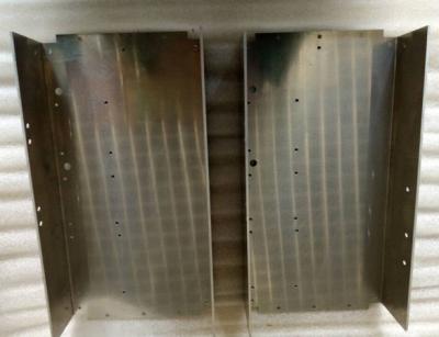 O metal feito sob encomenda que carimba a prata das peças anodiza a caixa de alumínio do motorista com superfície de lustro