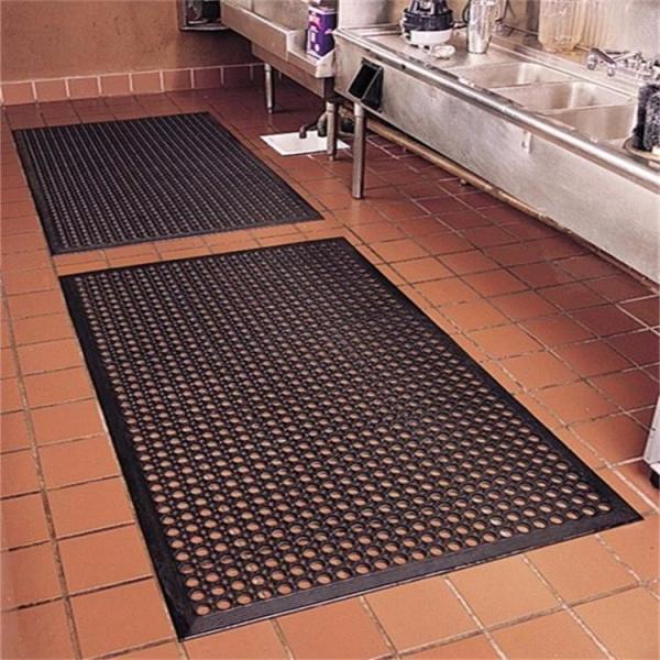 Anti-slip black rubber hole floor mat