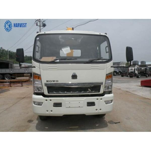 Le camion de section de Howo 4x2 10 Ton Light Cargo 4000kg 2 a monté la grue télescopique
