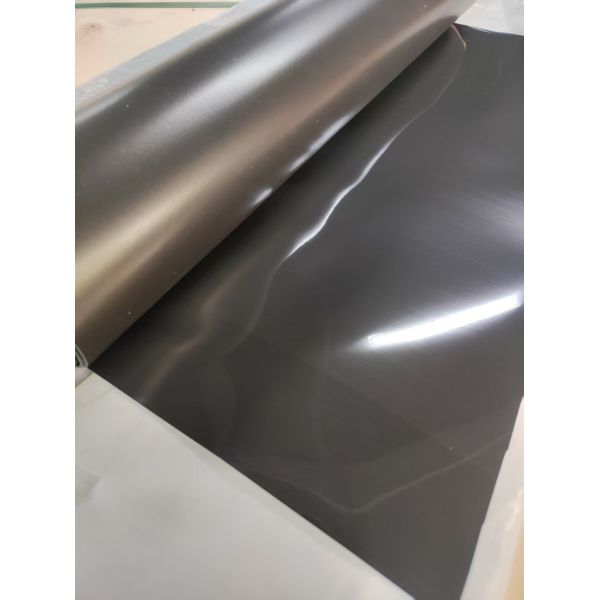 SlimFlex SR-S-15P black polyurethane foam, Density of 150 kg/m³