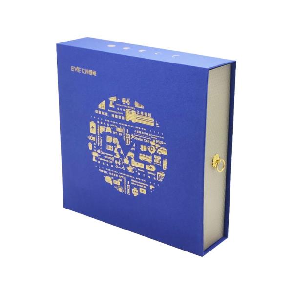 Коробки футболки Эко упаковывая повторно использовали ящик сползая подарочную коробку картона одежды с бумажным мешком