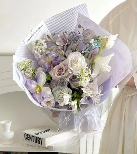 Flower Bouquet Wrapping Paper Patterned Waterproof Floral Plastic Wrapping Paper For Fresh Flower Wholesale