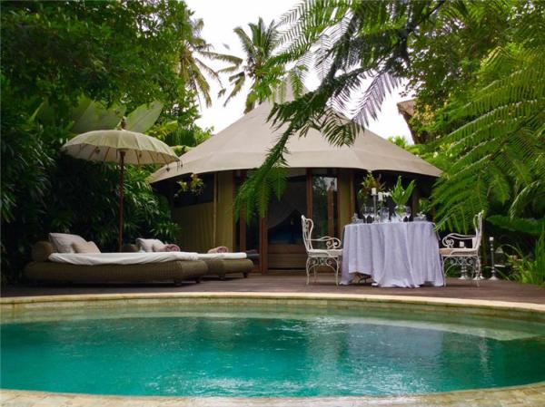 Resort Lodge Luxury Hotel Tents 20-100 Square Meters PVDF Membrane Tensile Shade