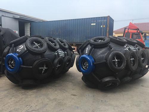 D3000×L6500 Integral Winding Inflatable Marine Fender 50KPa To 80KPa