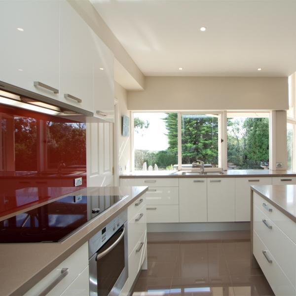 White Lacquer Complete Kitchen Cabinet Modern Handle MDF High Gloss