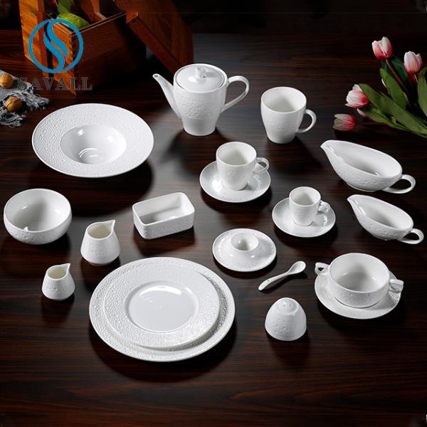 Wide Rim Frames Contemporary Porcelain Dinnerware Spot Embossed For Home Hotel