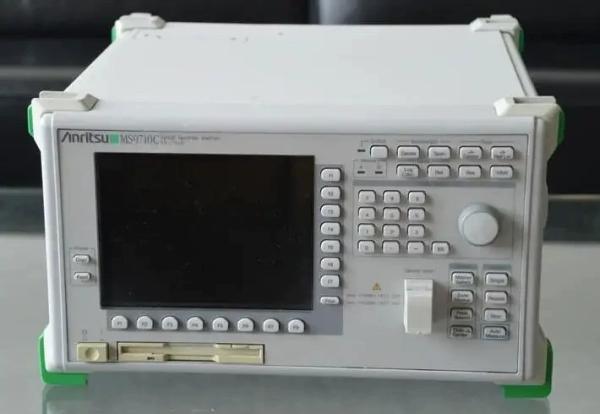 70 dB Dynamic Range Optical Spectrum Analyzer 600–1750nm Anritsu MS9170C
