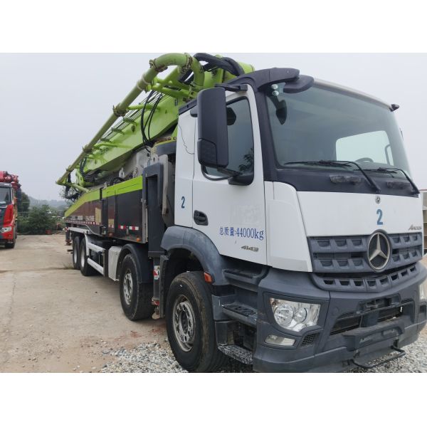 How to Choose the Right Concrete Boom Pump for High-Rise Building Projects(ZOOMLION 56M)