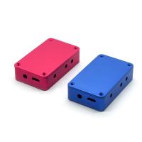 O CNC anodizado vermelho azul da precisão de Yixin fez à máquina as caixas de alumínio da parte