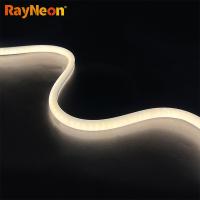 L'éclairage est fourni par des lampes à incandescence.