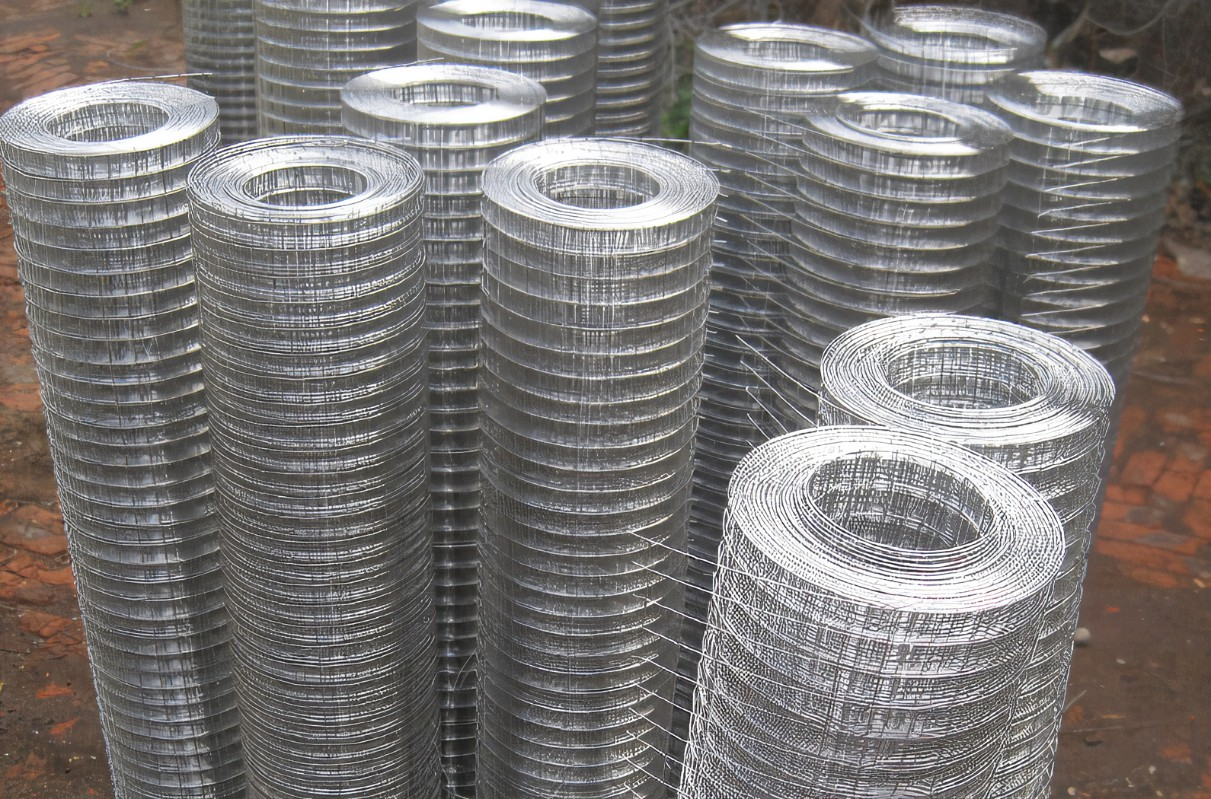 BWG12 5-50m Length Corrosion Resistant PVC Welded Wire Mesh for Rabbit Cages and Chicken Coops