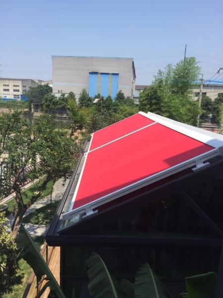 Waterproof And Sunscreen Retractable Roof Awning Sunroom Retractable Awning