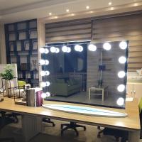 Régularisation du maquillage miroir de vanité avec des lumières 24 ampoules cadre en aluminium