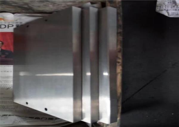 A placa do carboneto de tungstênio da elevada precisão dimensiona o costume para as lâminas fazendo à máquina