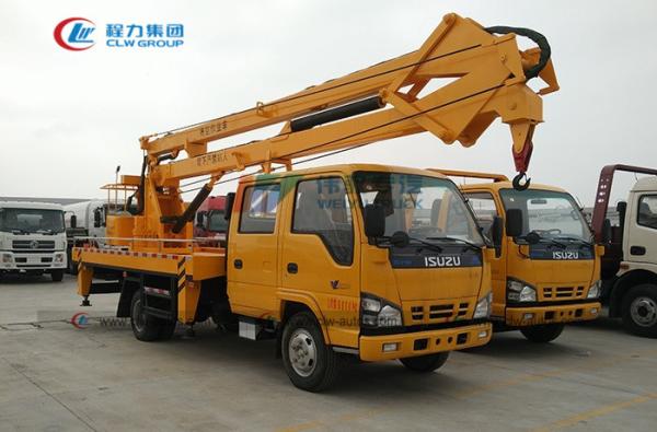 ISUZU 4X2の高度操作のための油圧折り畳み式の指の関節ブームのトラック