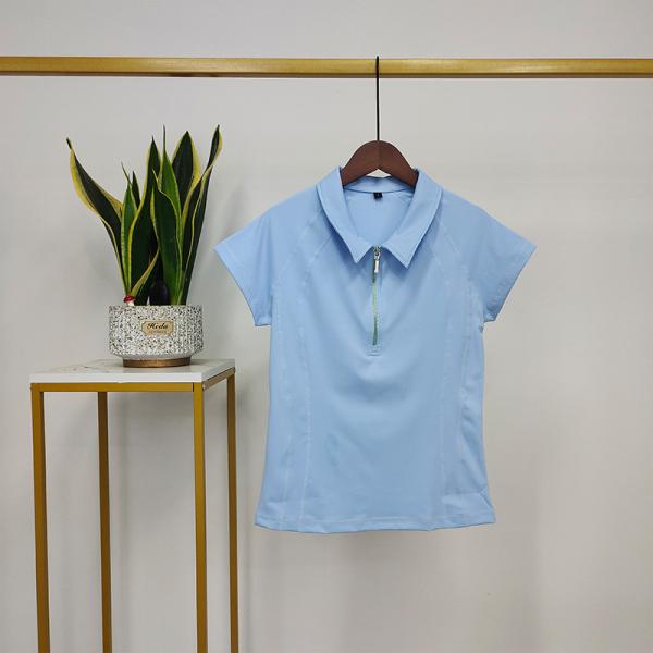 A equitação de nylon de Baselayer do cavaleiro cobre camisas altas do pescoço T