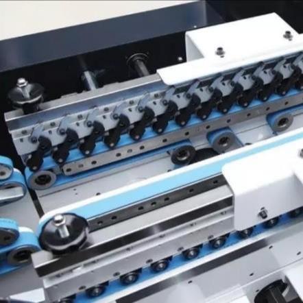 New 2021 Automatic Small Corrugated Carton Cardboard Paper Box Making Machine