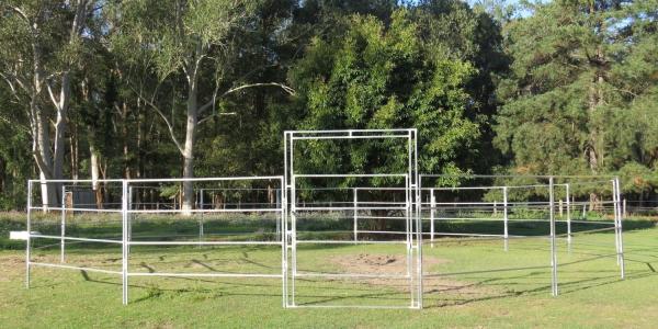 Australia Hot dipped galvanized 1.8m height  livestock steel horse fence panels