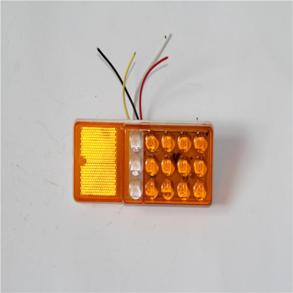 Square Shape Aftermarket Car Tail Lights Flush Mounted Water Resistant