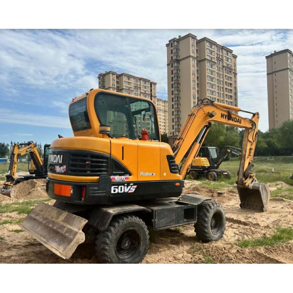 Good Condition 6 Ton Used Excavator Hyundai Wheel Excavator 60VS On Sale