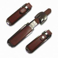 Memoria USB de cuero más caliente AT-030B
