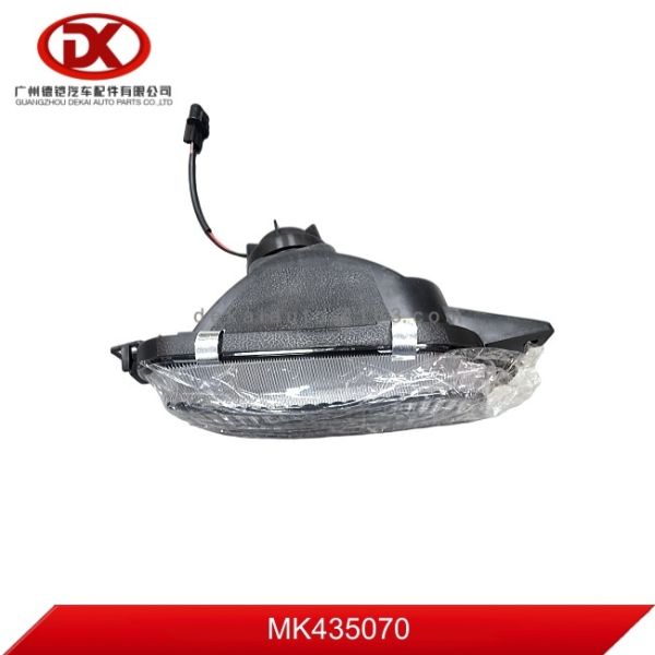 Right Fog Lamp Suitable for MITSUBISHI E-3/4 MK435070