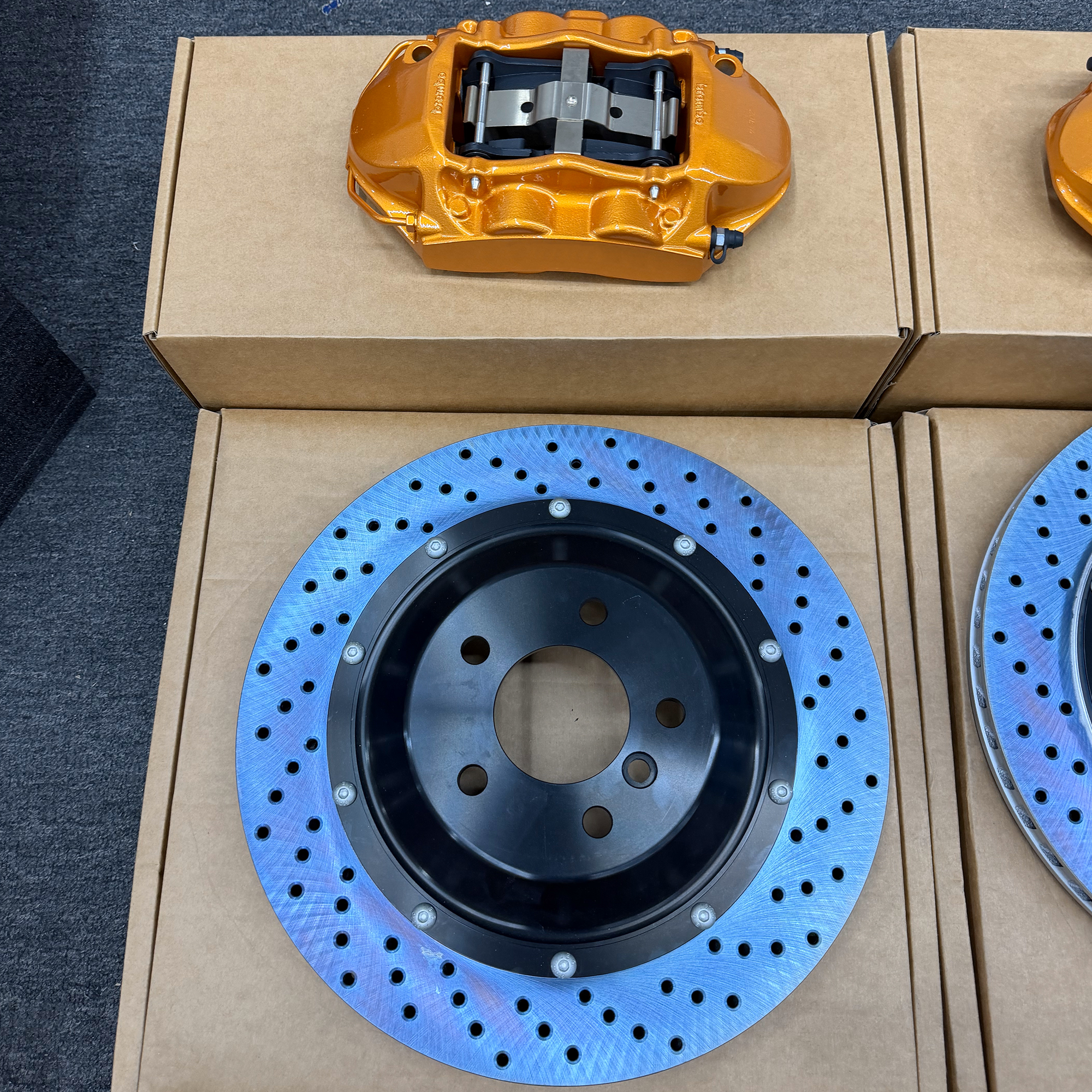 Factory Custom For Brembo Caliper V6 4pot For Land Rover OEM RTC4998 Big Brake Kit