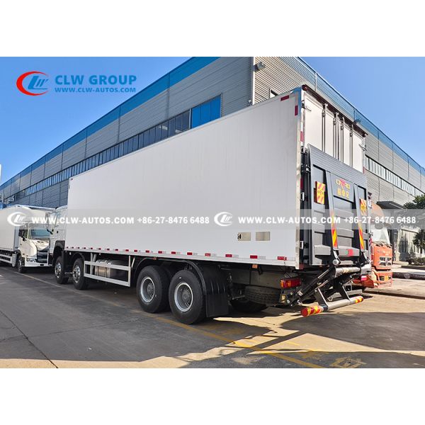 HOWO 8x4 Refrigerated Truck with 20-30 Ton Payload, 400HP Engine, and 58.8m³ Cargo Volume for Cold Chain Logistics