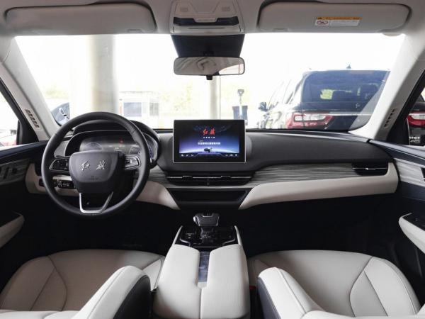 HongQi EQM5 Electric Sedan Car Long Range New Energy Vehicle 605KM 4 Door