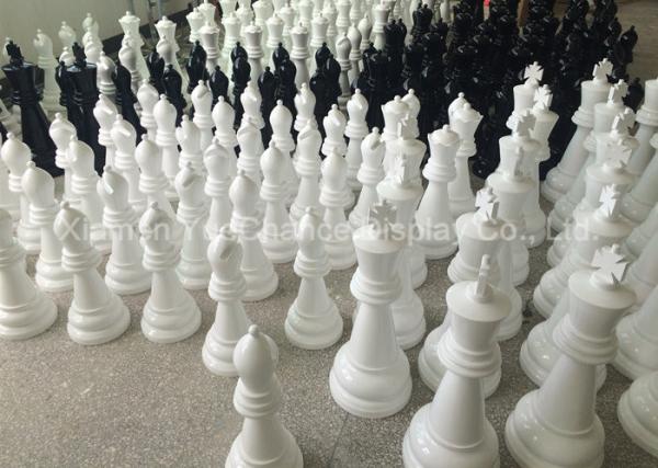 Giant Size Black And White Store Window Decorations Fiberglass Chess Set