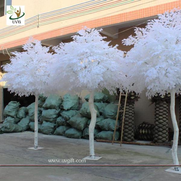 UVG GRE013 Artificial White tree for wedding decoration garden landscaping
