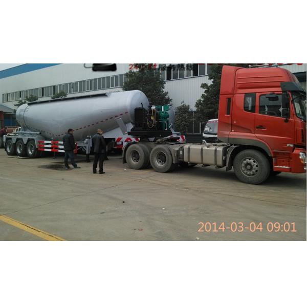 V or W Shape Bulk Cement Truck Semi Trailer Anti - Rust Chassis Surface