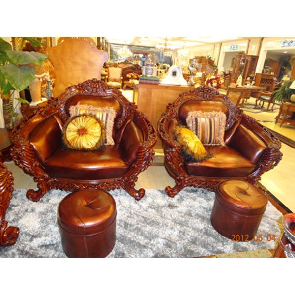 Antique Frame Chesterfield Carved Wood And Leather Sofa Set