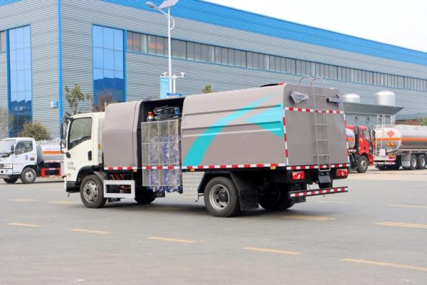 Pure Electric Energy Type Mounted Guardrail Cleaning Machine Efficiently Maintaining Road Safety with Zero Emissions