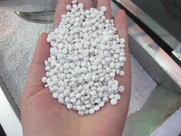 Side Force Feeder Plastic Recycling Granulator Machine Recycled PE Film Pelletizing Line