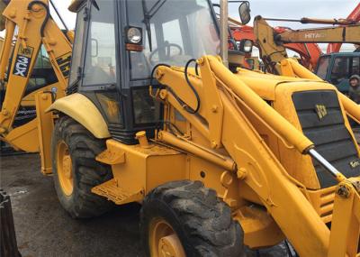A pintura original usou a bomba de engrenagem do gêmeo do JCB 3CX dos carregadores da parte frontal do trator 82,6 cavalos-força