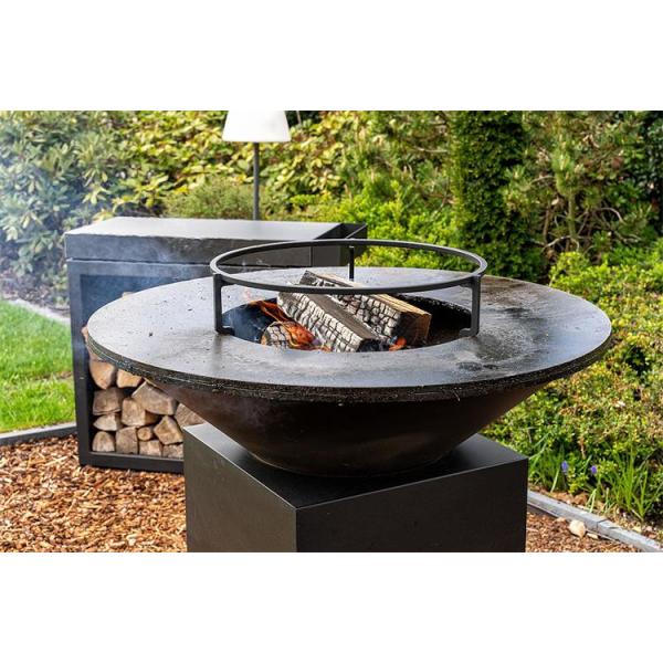 На открытом воздухе черная таблица огня барбекю металла гриля БАРБЕКЮ угля с деревянным хранением