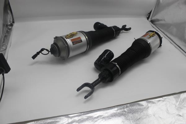 Shock Absorber for Volkswagen Phaeton Bentley 4W0616039 4W0616040 3D0616039 3D0616040