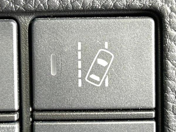 Honda N-BOX Custom Turbocoordinated Electric Sliding Doors On Both Sides Gap Sonar Automatic Cruise Control, Lane Assist, Collision Damage Mitigation System Automatic Lights LED Headlights Smart