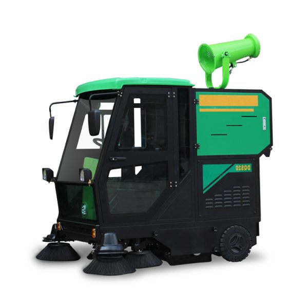 DQS20  78.7 inch Cleaning Width Fully Enclosed Sweeper with fog cannon machine