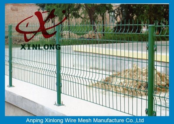Easily Assembled Galvanised Welded Wire Mesh Fence For Highway Sport Field Garden
